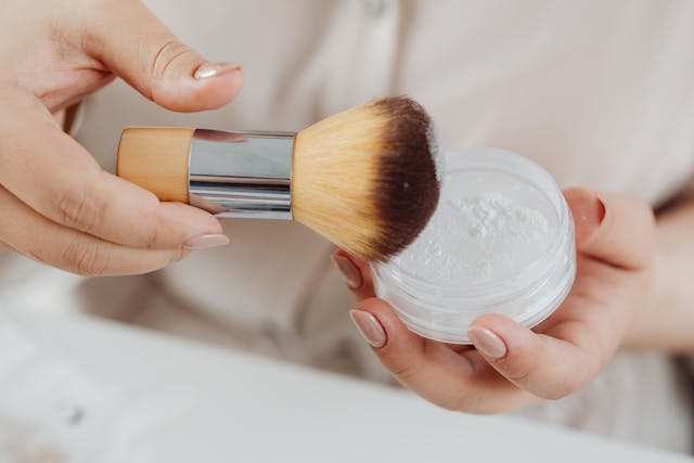 Soothing Brush Cleaning Tips for Sensitive Skin